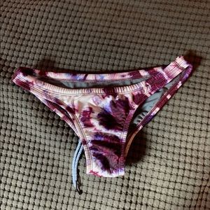 Jolyn Clothing Europe Bottoms Flutter